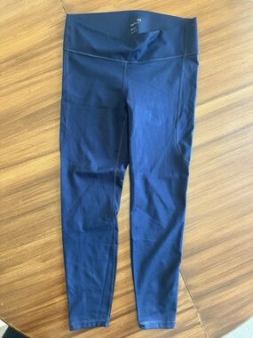 NWOT Gap Maternity Recycled Under Belly Power Leggings Size Medium Blue